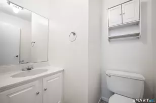 60 Lawn Ave, Stamford, CT 06902 - Photo 15
