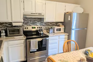 29 Cleveland St, Danbury, CT 06810 - Photo 5