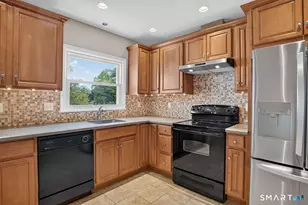 55 Dann Dr, Stamford, CT 06905 - Photo 9
