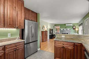 17 N Forest Cir, West Haven, CT 06516 - Photo 5