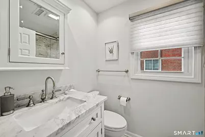126 Roberton Crossing #126, Fairfield, CT 06825 - Photo 23