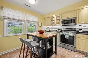 126 Roberton Crossing, Fairfield, CT 06825 - Photo 13