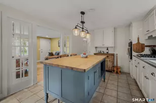 182 Ocean View Ave, Groton, CT 06355 - Photo 11