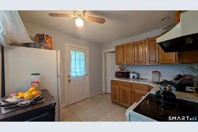 35 Lake Street, Norwich, CT 06360 - Photo 9
