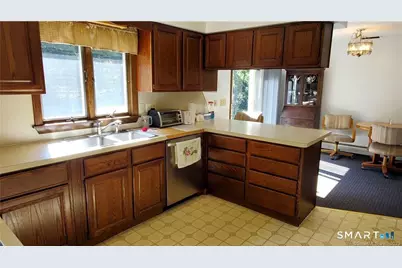 32 Fernridge Road, West Hartford, CT 06107 - Photo 7