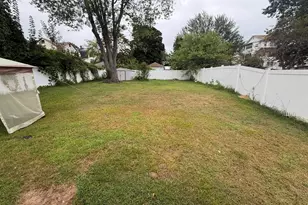 16 Ledger St, Hartford, CT 06106 - Photo 13