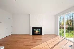 16 Fieldstone Ct, Bethel, CT 06801 - Photo 9