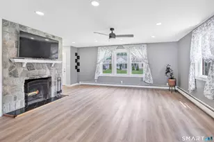 61 Wakeley St, Shelton, CT 06484 - Photo 5