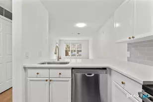 468 Main St, East Lyme, CT 06357 - Photo 9