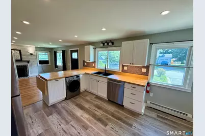 3 Pepperidge Drive, Waterford, CT 06385 - Photo 5