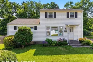 130 Spencer Dr, Middletown, CT 06457 - Photo 1