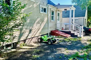 85 Pershing St, Hartford, CT 06112 - Photo 3