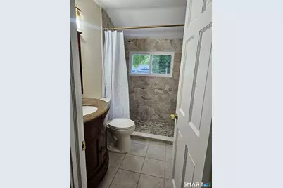 42 McLaughlin Terrace, Derby, CT 06418 - Photo 7