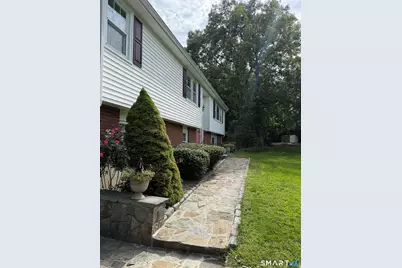 3 Poe Place, Shelton, CT 06484 - Photo 5