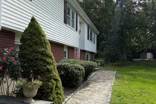 3 Poe Pl, Shelton, CT 06484 - Photo 5