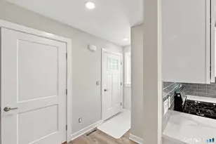 245 Lawlor St, New Britain, CT 06051 - Photo 25