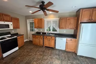 125 Orchard St, Ellington, CT 06029 - Photo 11