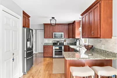 35 Maple Avenue, Bristol, CT 06010 - Photo 9
