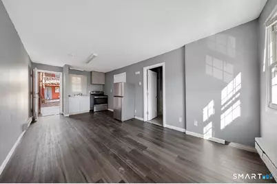 240 Oak Street, Bridgeport, CT 06604 - Photo 11