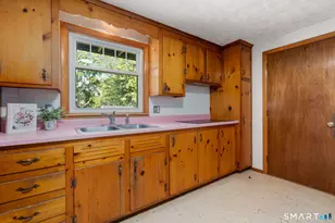2 Copper Dr, Enfield, CT 06082 - Photo 9
