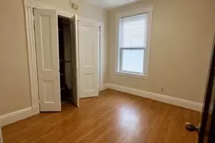 19 Warner St, Hartford, CT 06114 - Photo 5