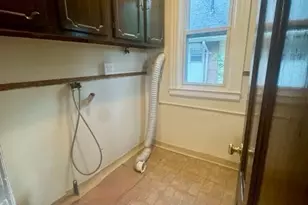 19 Warner St, Hartford, CT 06114 - Photo 7