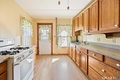 578 Washington Avenue, Waterbury, CT 06708 - Photo 21