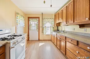 578 Washington Ave, Waterbury, CT 06708 - Photo 21