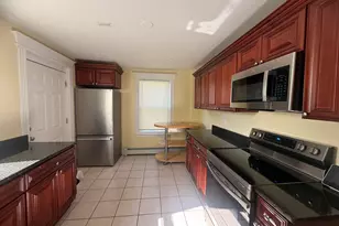 382 Vine St, Hartford, CT 06112 - Photo 3