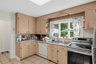 60 Eddy Glover Blvd, New Britain, CT 06053 - Photo 11