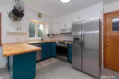 421 Como Avenue, Waterbury, CT 06708 - Photo 9