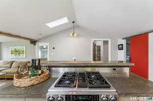 1 Algonquin Trl, Newtown, CT 06482 - Photo 5