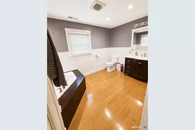 488 Chestnut Hill Avenue, Waterbury, CT 06704 - Photo 9