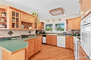 8 Genesee Ln, Madison, CT 06443 - Photo 5