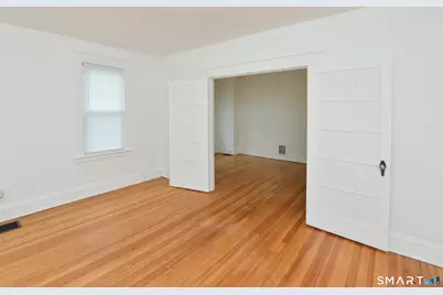 390 Clinton Street, New Britain, CT 06053 - Photo 23