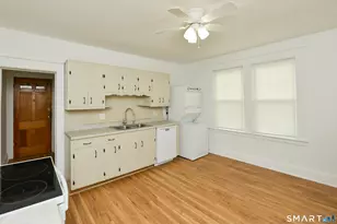 390 Clinton St, New Britain, CT 06053 - Photo 3