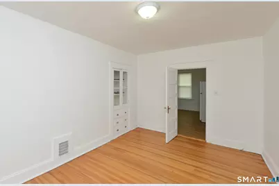 390 Clinton Street, New Britain, CT 06053 - Photo 9