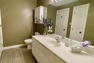 75 Redwood Dr, East Haven, CT 06512 - Photo 11