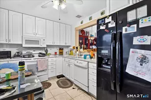 393 Ottawa Ln, Stratford, CT 06614 - Photo 13