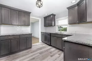 441 Hill St, Waterbury, CT 06704 - Photo 3