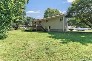 34 Belleview Dr, Derby, CT 06418 - Photo 31