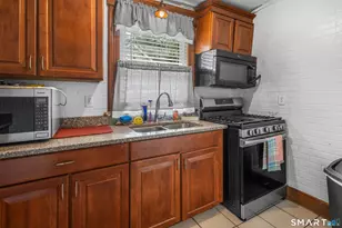 16 Luke St, Waterbury, CT 06706 - Photo 13