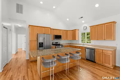 10 West Street, Woodbridge, CT 06525 - Photo 5