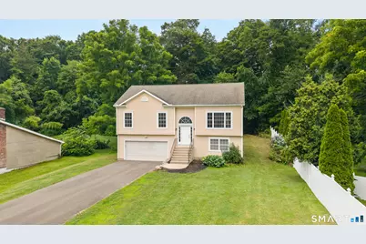 10 West Street, Woodbridge, CT 06525 - Photo 1