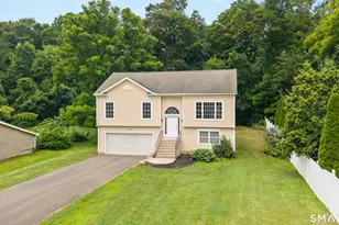 10 West St, Woodbridge, CT 06525 - Photo 1