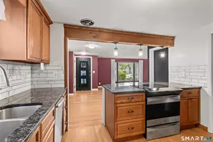 34 Cedar Ridge Rd, Newington, CT 06111 - Photo 5