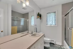 37 Woodside Dr, Branford, CT 06405 - Photo 15
