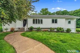 37 Woodside Dr, Branford, CT 06405 - Photo 1