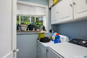44 Elm Tree Pl, Stamford, CT 06906 - Photo 11