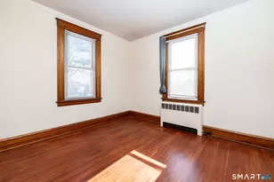 28-30 Nesbit Ave, West Hartford, CT 06119 - Photo 5